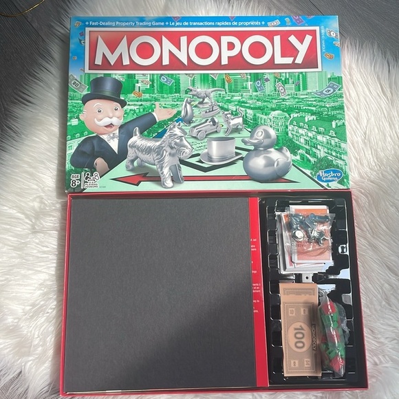 Monopoly fast dealing trading game with T-Rex token - Picture 3 of 5